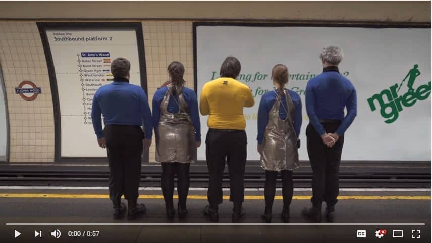 London Underground Space Shake! - Mr Green